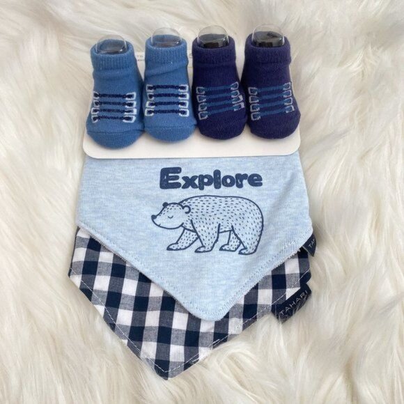 Tahari Other - Tahari Baby Boy Bandana Bib Bundle